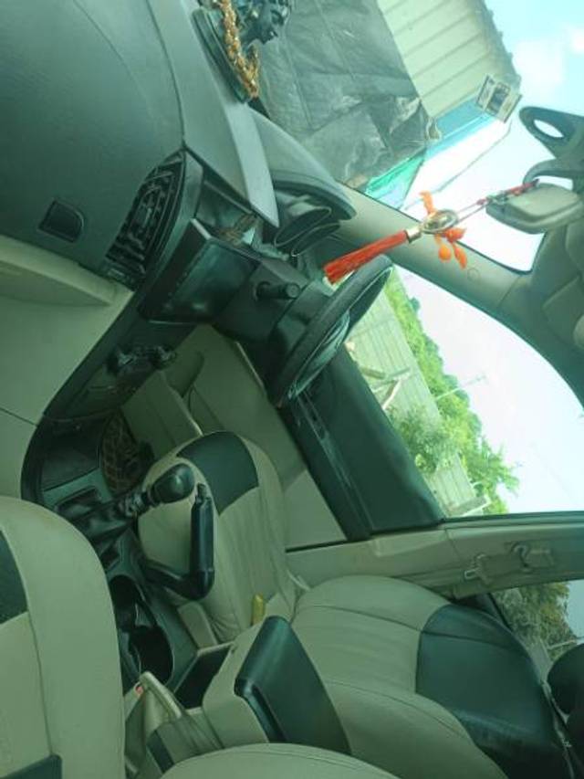 https://images10.gaadi.com/usedgaadi-sellcar/UsedCar/g519c15ea/a36ddb40-a072-45e5-8835-24108f4e43cd.jpg?imwidth=6401