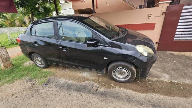 https://images10.gaadi.com/usedgaadi-sellcar/UsedCar/g51a2181a/01ee7f8c-82a5-42ab-a53a-65e3da4471e0.jpg?imwidth=6400