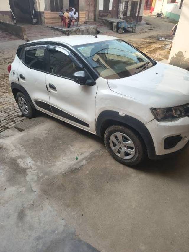 https://images10.gaadi.com/usedgaadi-sellcar/UsedCar/g51ad02fa/5e6002b2-61a6-4144-b501-44a3d3ac69d1.jpg?imwidth=6400