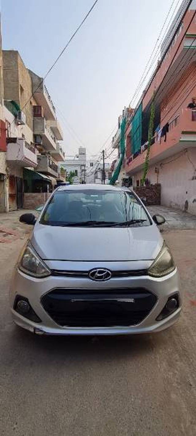 https://images10.gaadi.com/usedgaadi-sellcar/UsedCar/g51cf3a3a/43218eb1-c203-4f0b-ac9e-8f466a5e712e.jpg?imwidth=6400
