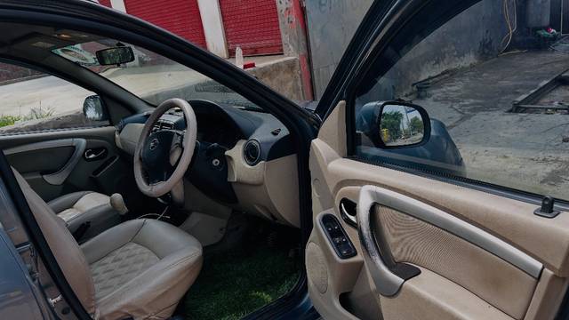 https://images10.gaadi.com/usedgaadi-sellcar/UsedCar/g51f5c89a/92dfbb81-eac1-4e29-986e-1a340b2231db.jpeg?imwidth=6402