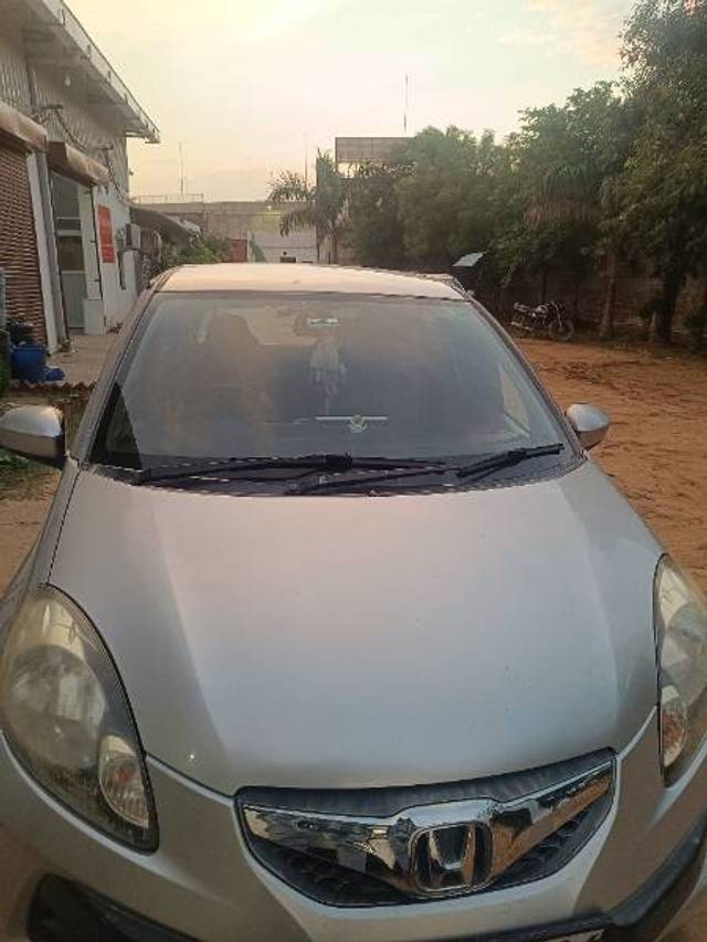 https://images10.gaadi.com/usedgaadi-sellcar/UsedCar/g525f810a/27edf012-cf04-47fa-8ad1-a31d16617c79.jpg?imwidth=6402