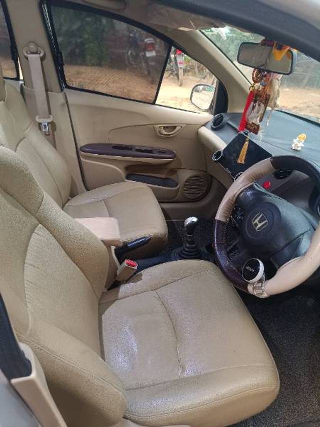 https://images10.gaadi.com/usedgaadi-sellcar/UsedCar/g525f810a/bb716e44-aacb-497f-bd20-350ade03991a.jpg?imwidth=6401