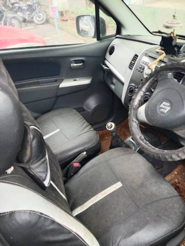 https://images10.gaadi.com/usedgaadi-sellcar/UsedCar/g527bf92a/698aceff-f9ef-462b-8873-9c013f87d6e6.jpeg?imwidth=6402