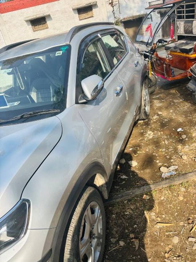 https://images10.gaadi.com/usedgaadi-sellcar/UsedCar/g528dd16a/1adcd523-2e8c-43de-8eb0-e75ba4594fb2.jpg?imwidth=6400