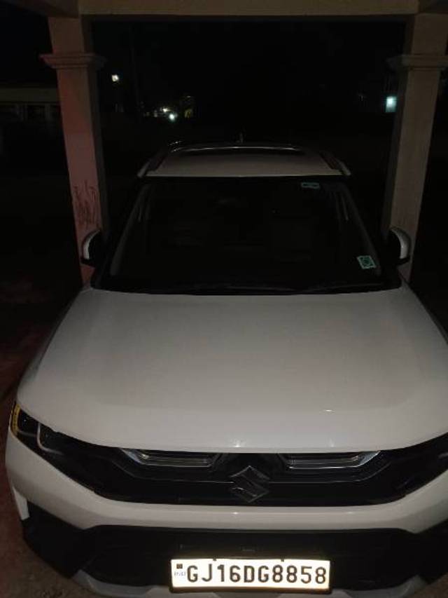 https://images10.gaadi.com/usedgaadi-sellcar/UsedCar/g5290fdaa/3d0a7a31-6992-42ad-a84a-3a9c0720aa28.jpg?imwidth=6401