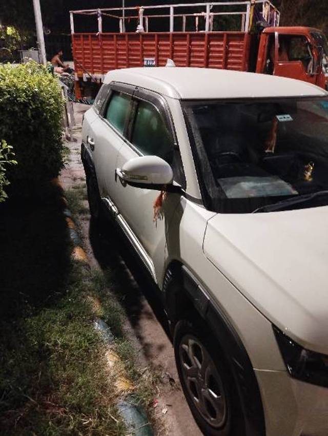 https://images10.gaadi.com/usedgaadi-sellcar/UsedCar/g52b2b9da/9bfd66ce-3746-431f-af22-2afcbc37e704.jpg?imwidth=6400