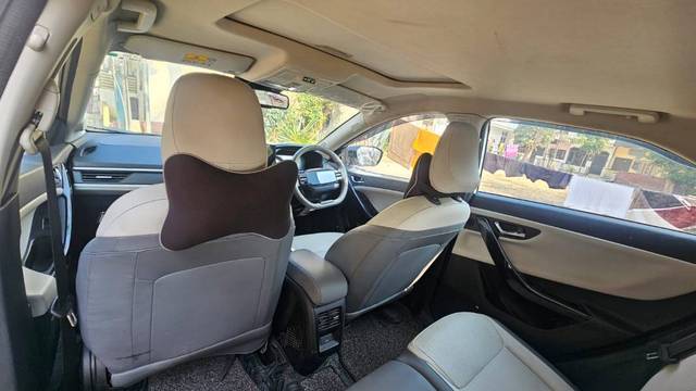 https://images10.gaadi.com/usedgaadi-sellcar/UsedCar/g52bbe62a/6463db90-0155-4198-8917-704baf2cbda5.jpg?imwidth=6402