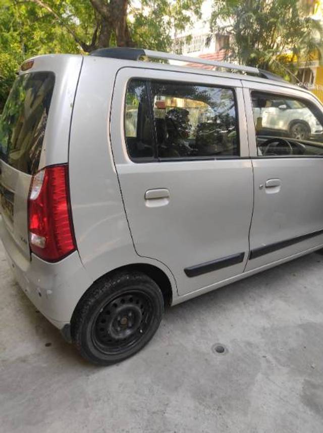 https://images10.gaadi.com/usedgaadi-sellcar/UsedCar/g52f68b2a/a38418dd-2c79-405c-b742-65d43cedd6de.jpeg?imwidth=6402