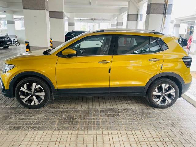 https://images10.gaadi.com/usedgaadi-sellcar/UsedCar/g533bbb2a/d13e0589-71e9-46d5-852e-230e0298cc6e.jpeg?imwidth=6402