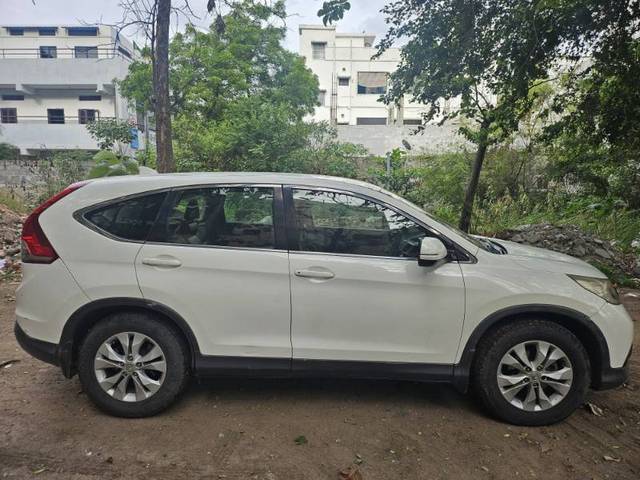 https://images10.gaadi.com/usedgaadi-sellcar/UsedCar/g533c2d1a/97fc428e-152f-40f0-bacb-9afcbd89cad4.jpg?imwidth=6401