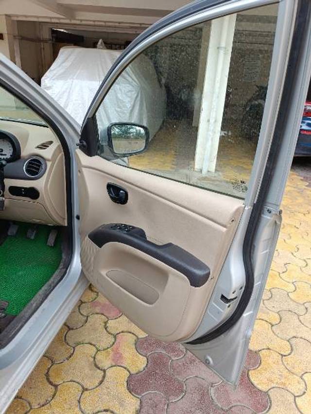 https://images10.gaadi.com/usedgaadi-sellcar/UsedCar/g534daaea/d66652de-eacf-4a8a-b342-0fe969373e44.jpg?imwidth=6401