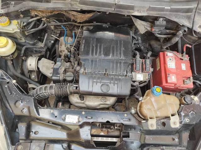 https://images10.gaadi.com/usedgaadi-sellcar/UsedCar/g535b938a/e9f2baa2-7043-4854-94b8-866a2da006cb.jpg?imwidth=6401