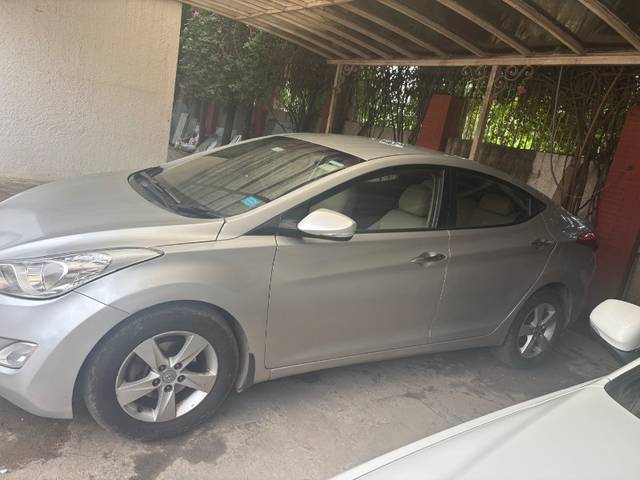 https://images10.gaadi.com/usedgaadi-sellcar/UsedCar/g5395183a/2795745e-d3f6-4c09-8687-d8519bab1d71.jpeg?imwidth=6400