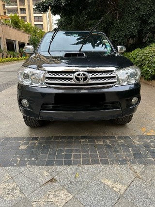 Toyota Fortuner 2009-2011 Toyota Fortuner 3.0 Diesel
