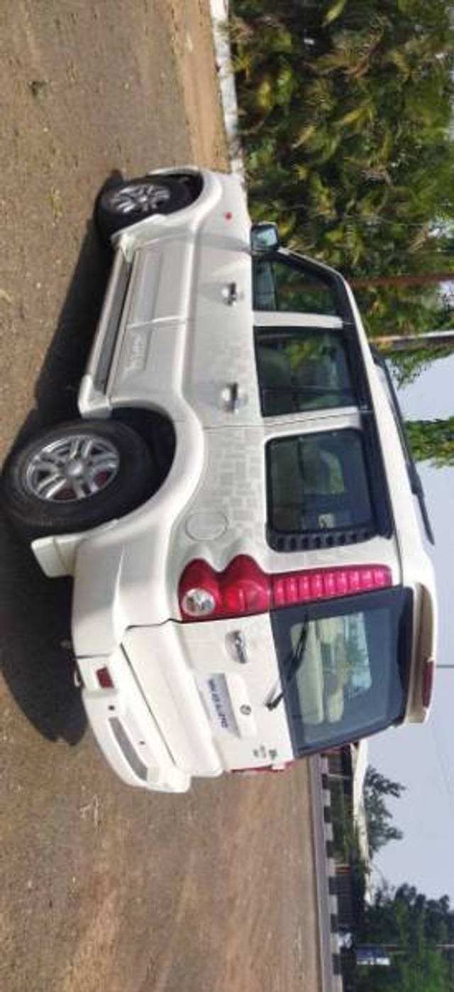 https://images10.gaadi.com/usedgaadi-sellcar/UsedCar/g5396a03a/626d2ceb-1319-42fd-91e1-48f76cbc2d02.jpg?imwidth=6401