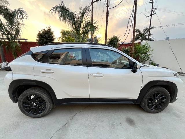 https://images10.gaadi.com/usedgaadi-sellcar/UsedCar/g53a6d24a/70e16b77-0e02-471e-898d-c2c71f571ef1.jpeg?imwidth=6401