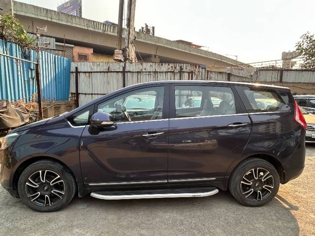 https://images10.gaadi.com/usedgaadi-sellcar/UsedCar/g53b4279a/0b7069aa-ad12-4626-abb1-2636507543c7.jpeg?imwidth=6402