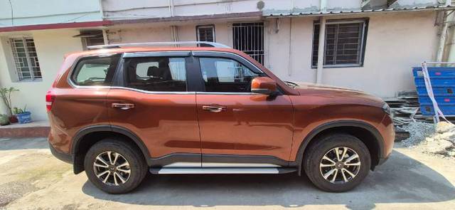 https://images10.gaadi.com/usedgaadi-sellcar/UsedCar/g53b6129a/e6049e6b-a79c-408a-939e-f7d4592f79b9.jpg?imwidth=6400