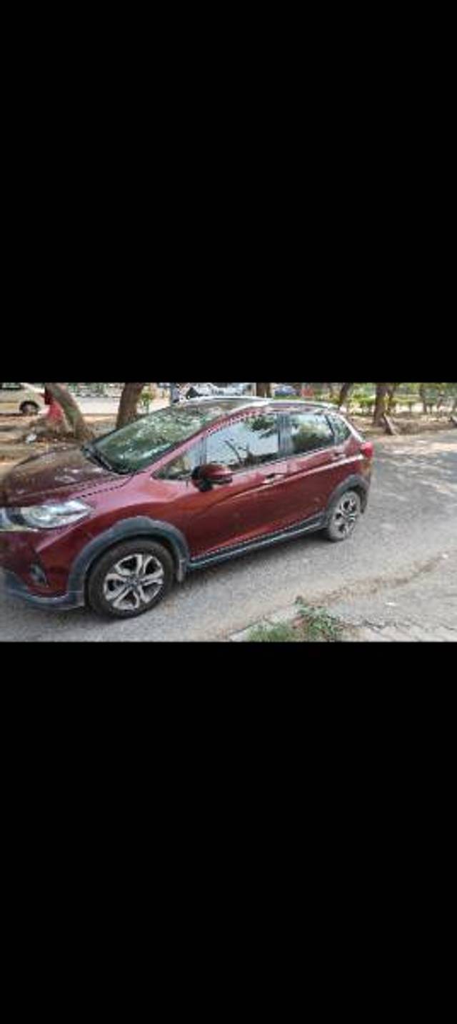 https://images10.gaadi.com/usedgaadi-sellcar/UsedCar/g53c08a7a/9fd3ce0b-74d6-4745-9466-6e62c5a4379f.jpg?imwidth=6401