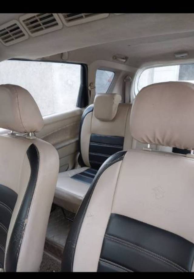 https://images10.gaadi.com/usedgaadi-sellcar/UsedCar/g53f678fa/a98bdf2c-db50-40f2-9510-8e383e798767.jpg?imwidth=6402