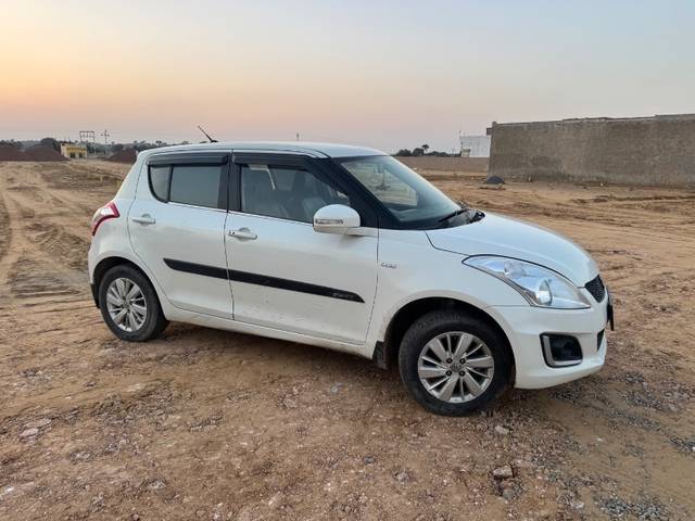 https://images10.gaadi.com/usedgaadi-sellcar/UsedCar/g5413b12a/baf331b0-f9e9-440d-a340-cbcc41bd3c9c.jpeg?imwidth=6400