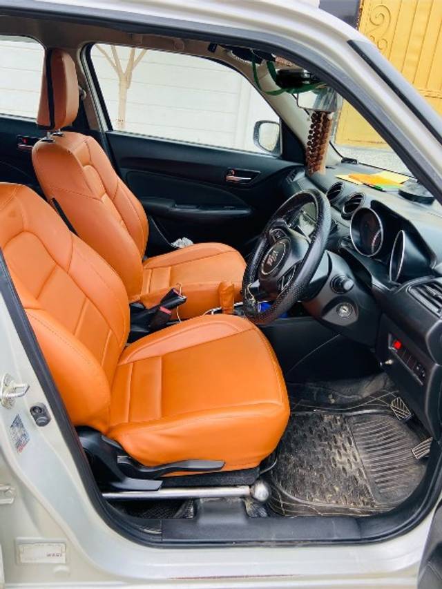 https://images10.gaadi.com/usedgaadi-sellcar/UsedCar/g5448935a/74fafd5c-ea9b-43c0-a8ba-2763cf520cb5.jpeg?imwidth=6402