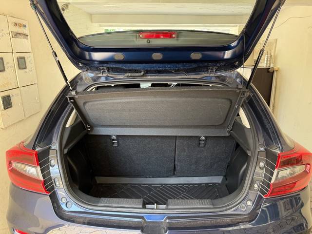 https://images10.gaadi.com/usedgaadi-sellcar/UsedCar/g5450a12a/6f373980-550e-4d28-afb5-b11f05a39739.jpeg?imwidth=6402