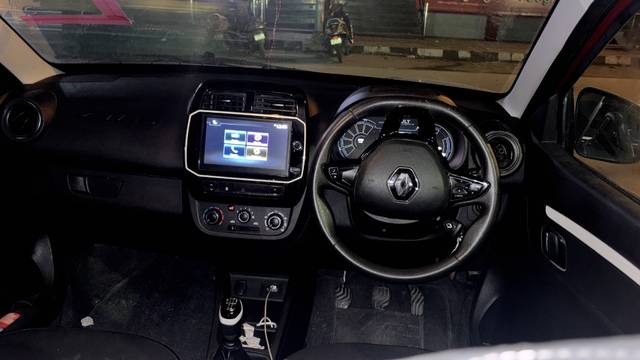 https://images10.gaadi.com/usedgaadi-sellcar/UsedCar/g546ebd5a/3cd592bb-e5a8-47ff-86ce-05adcefbd97f.jpeg?imwidth=6402