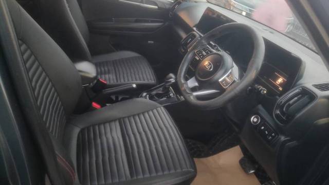 https://images10.gaadi.com/usedgaadi-sellcar/UsedCar/g547ac30a/37a5d956-866d-43b7-a3f4-8e813bfbb352.jpeg?imwidth=6402