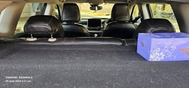 https://images10.gaadi.com/usedgaadi-sellcar/UsedCar/g547ac7ca/2b9115f8-9efe-4517-89c4-d96dbcfdf7c9.jpeg?imwidth=6401