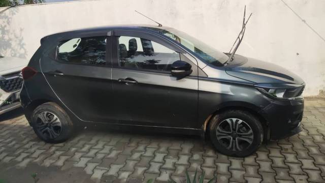 https://images10.gaadi.com/usedgaadi-sellcar/UsedCar/g5494257a/7e6c527f-694e-4588-8764-43f338089691.jpeg?imwidth=6401