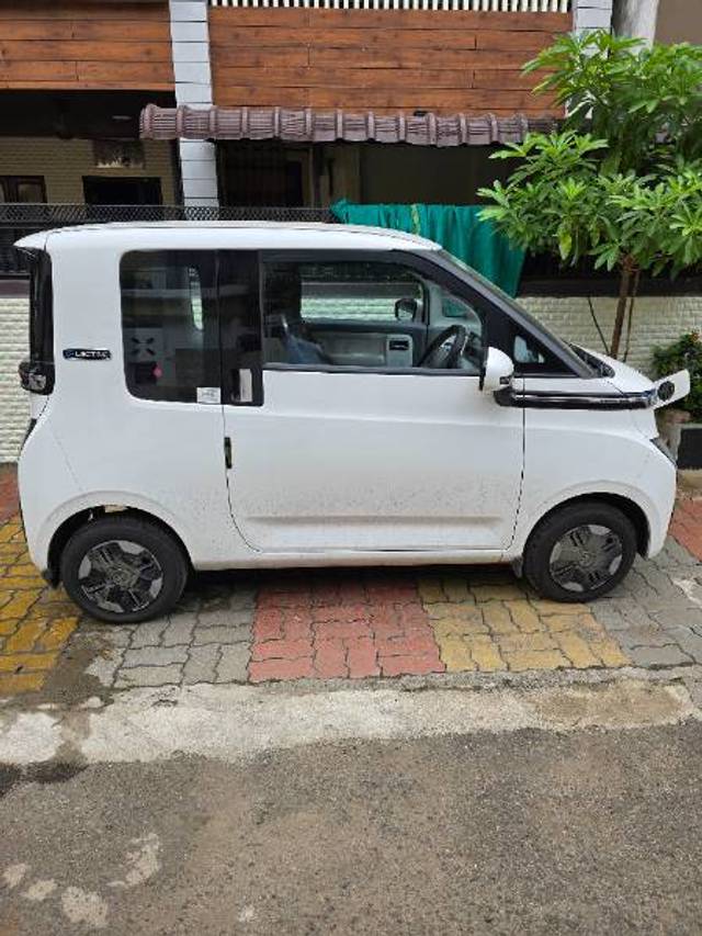 https://images10.gaadi.com/usedgaadi-sellcar/UsedCar/g54ae5eea/2716761d-826b-4b8f-a979-c6bbce87f470.jpg?imwidth=6401