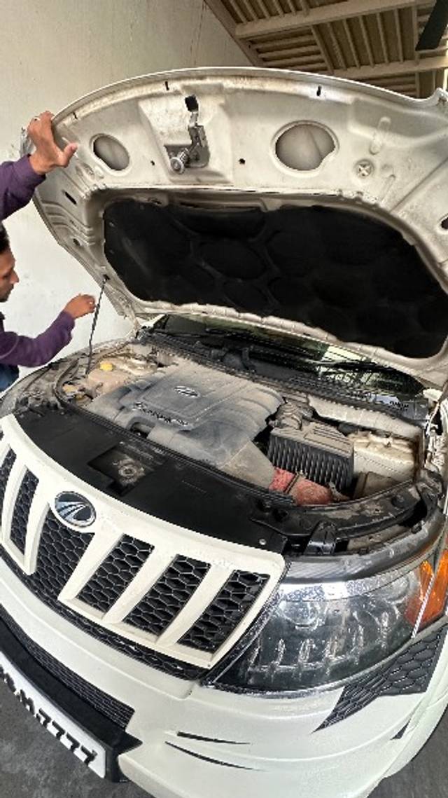https://images10.gaadi.com/usedgaadi-sellcar/UsedCar/g551a1a5a/166ae49d-3925-4c14-b870-b000e1e253c9.jpeg?imwidth=6401