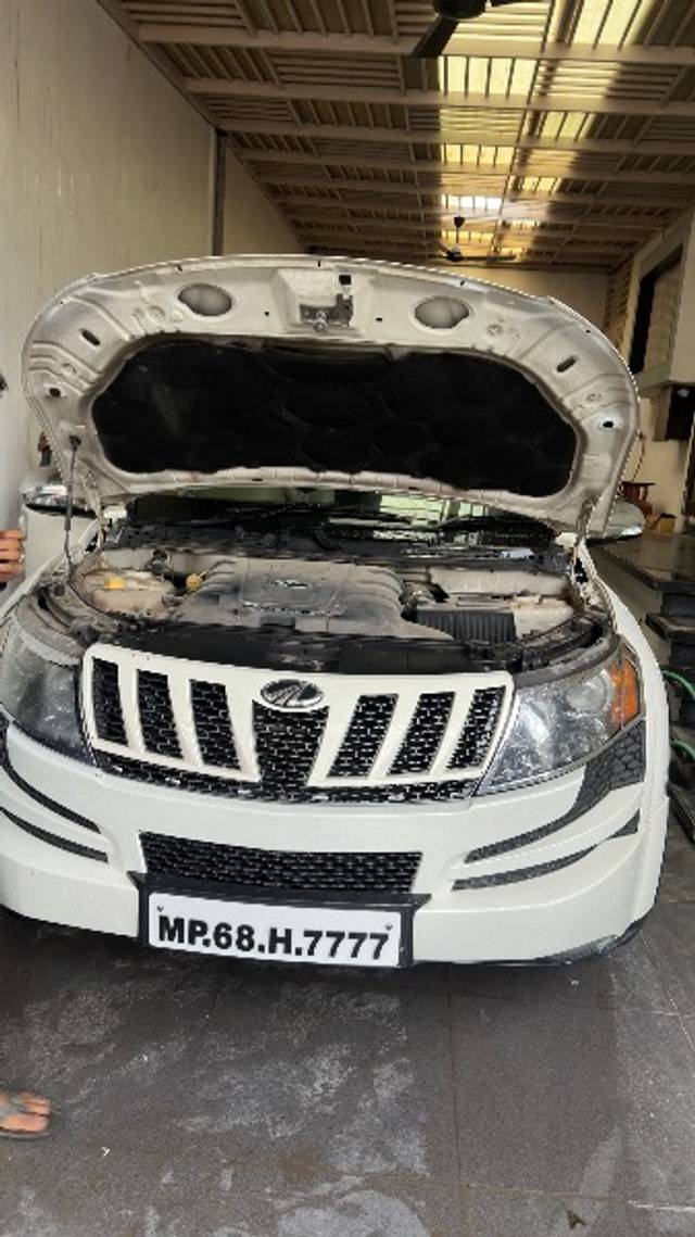 https://images10.gaadi.com/usedgaadi-sellcar/UsedCar/g551a1a5a/2e674535-e9fa-41e2-a1c9-43ac2365fd6a.jpeg?imwidth=6402