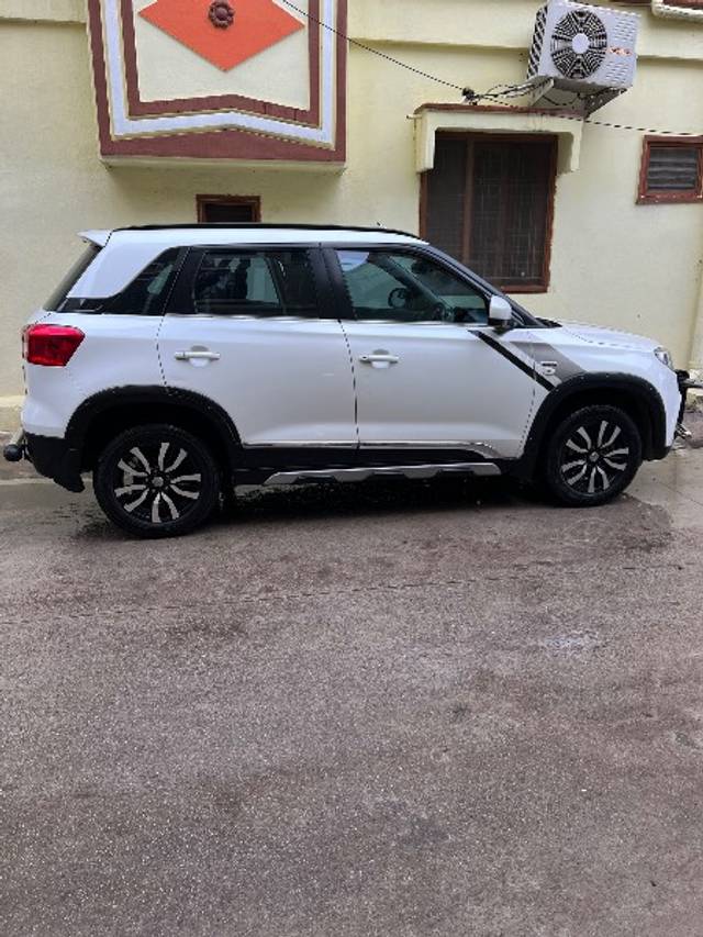 https://images10.gaadi.com/usedgaadi-sellcar/UsedCar/g5554602a/365762a8-d80c-4e85-ac4c-88adf8771b0d.jpeg?imwidth=6402