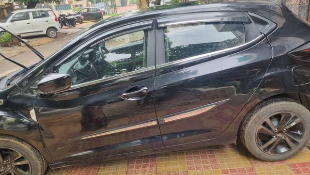https://images10.gaadi.com/usedgaadi-sellcar/UsedCar/g5555758a/fcb9f2b1-2e23-4d9a-8ae6-d2e27f23d840.jpg?imwidth=6402