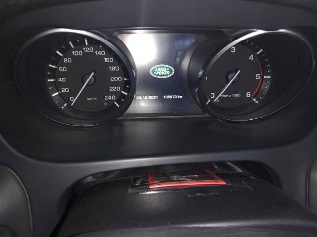https://images10.gaadi.com/usedgaadi-sellcar/UsedCar/g55656a3a/bf2337b6-01c7-4f03-a54f-7e8803d62a2f.jpeg?imwidth=6402