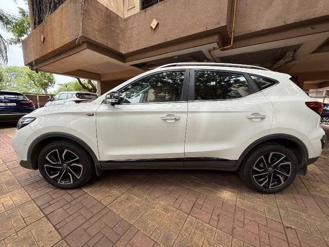 https://images10.gaadi.com/usedgaadi-sellcar/UsedCar/g5575475a/5f15b9ba-78a2-4824-96d7-2ca59513d216.jpeg?imwidth=6402