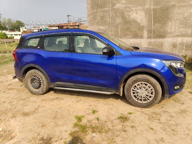 https://images10.gaadi.com/usedgaadi-sellcar/UsedCar/g5577d78a/d79bac24-0c4f-4e9b-a562-acb1fd375d20.jpg?imwidth=6401