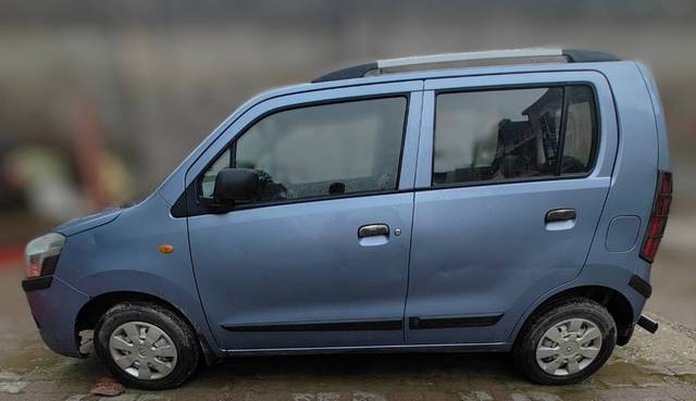 https://images10.gaadi.com/usedgaadi-sellcar/UsedCar/g558c99ca/93f7e7c8-86b9-4f68-b710-007eea2f1223.jpg?imwidth=6402