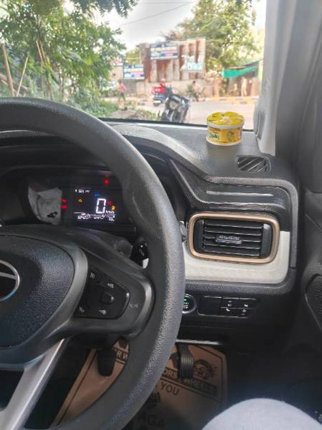 https://images10.gaadi.com/usedgaadi-sellcar/UsedCar/g5595dfaa/efd46ea3-f337-4c67-ba30-6f26847c7193.jpg?imwidth=6402