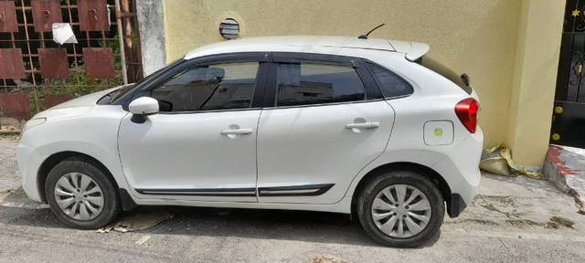 https://images10.gaadi.com/usedgaadi-sellcar/UsedCar/g55dd59ea/b4b68cf7-4471-44b8-98b8-b739b6d95f73.jpg?imwidth=6402