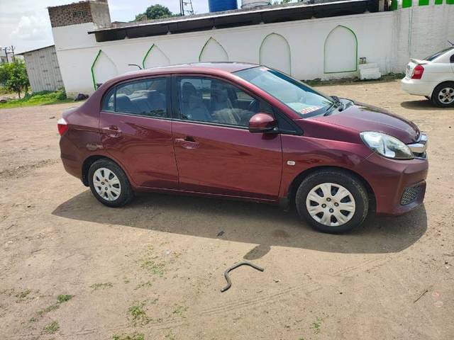 https://images10.gaadi.com/usedgaadi-sellcar/UsedCar/g55f8b60a/5a1e2029-d455-443f-9016-3c7b5a0b0b90.jpg?imwidth=6401