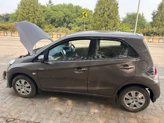 https://images10.gaadi.com/usedgaadi-sellcar/UsedCar/g56240eaa/087d4b11-02cf-4596-9ece-3a3f88afabd0.jpeg?imwidth=6401