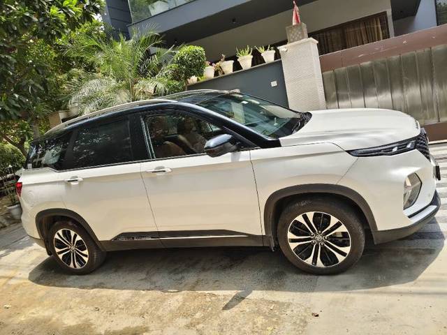 https://images10.gaadi.com/usedgaadi-sellcar/UsedCar/g564d595a/6b6f77c0-581f-472c-aae1-66202db7ee4c.jpeg?imwidth=6400
