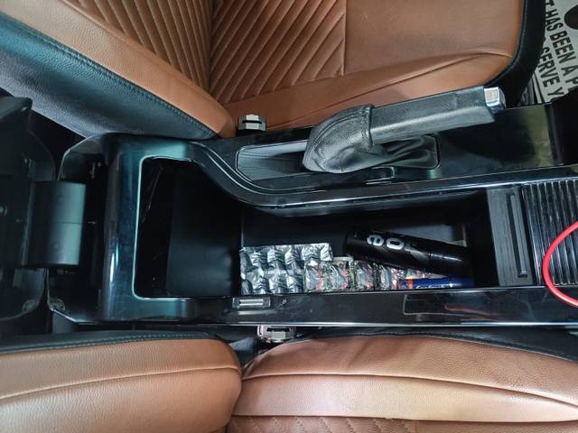 https://images10.gaadi.com/usedgaadi-sellcar/UsedCar/g565f2a9a/72f7c4c3-b3b2-4ae7-af26-a544d2c54a08.jpeg?imwidth=6402