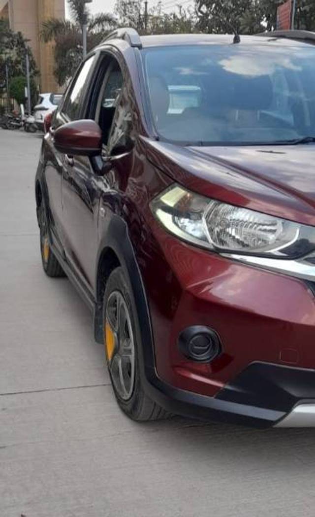 https://images10.gaadi.com/usedgaadi-sellcar/UsedCar/g568986fa/dda3bb28-73a9-465e-b9cb-0b60a232665e.jpg?imwidth=6400