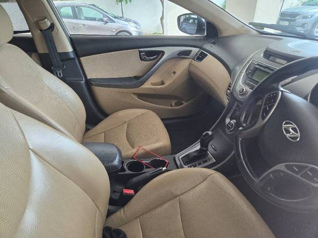 https://images10.gaadi.com/usedgaadi-sellcar/UsedCar/g56a261fa/6993cfeb-95f3-4c94-b472-f8e4e3c2118c.jpg?imwidth=6402