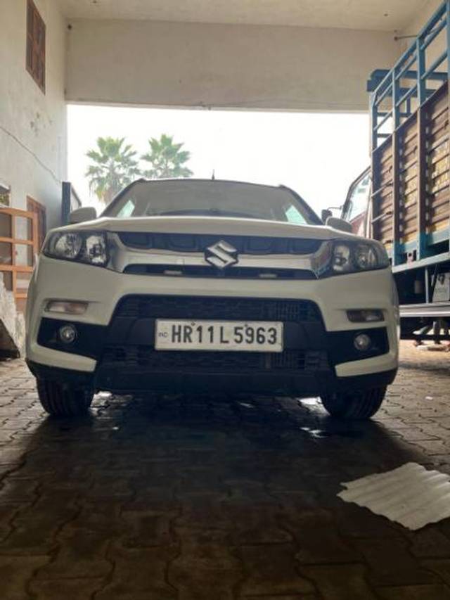 https://images10.gaadi.com/usedgaadi-sellcar/UsedCar/g56aa181a/40534958-0a9f-490b-b4e5-f86ac14f4138.jpg?imwidth=6402